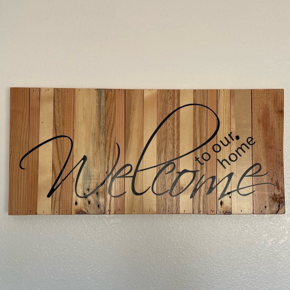 Handmade Welcome sign. - Picture 2 of 2